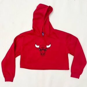 Chicago Bulls cropped sweatshirt red and black size large